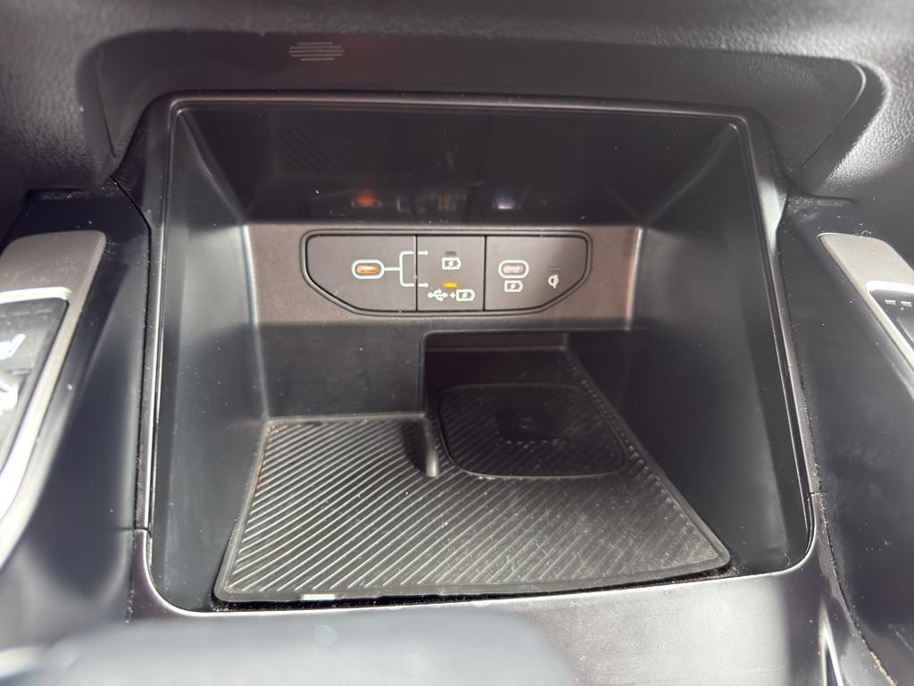 used 2024 Kia Sorento car, priced at $29,995