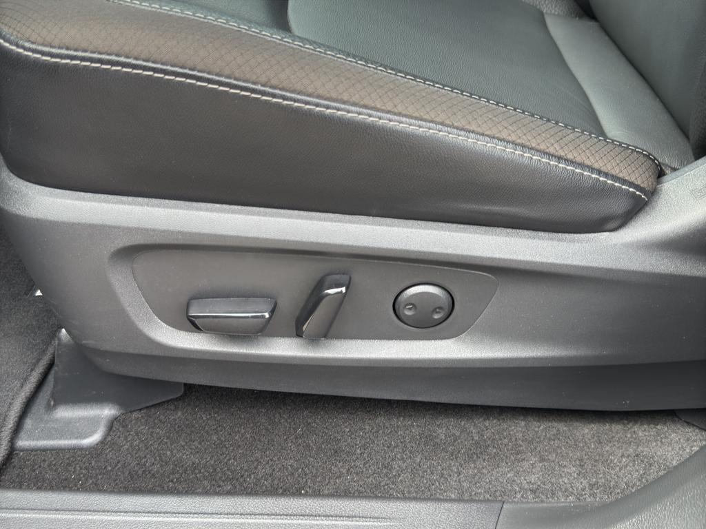 used 2023 Nissan Pathfinder car, priced at $35,990