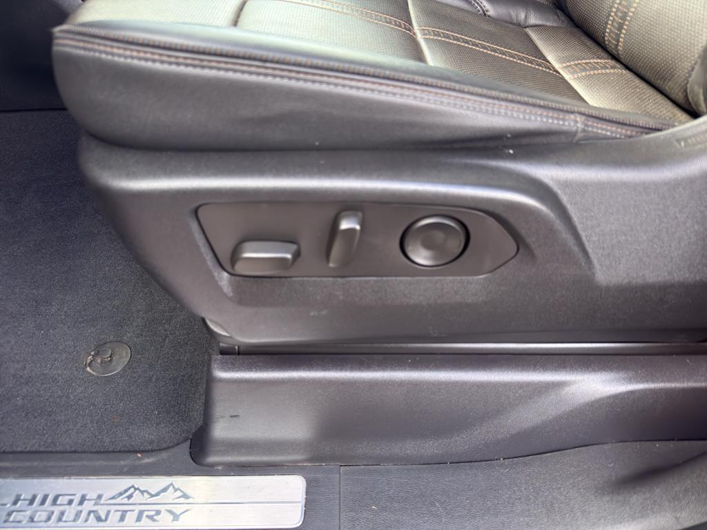 used 2025 Chevrolet Silverado 2500 car, priced at $78,990