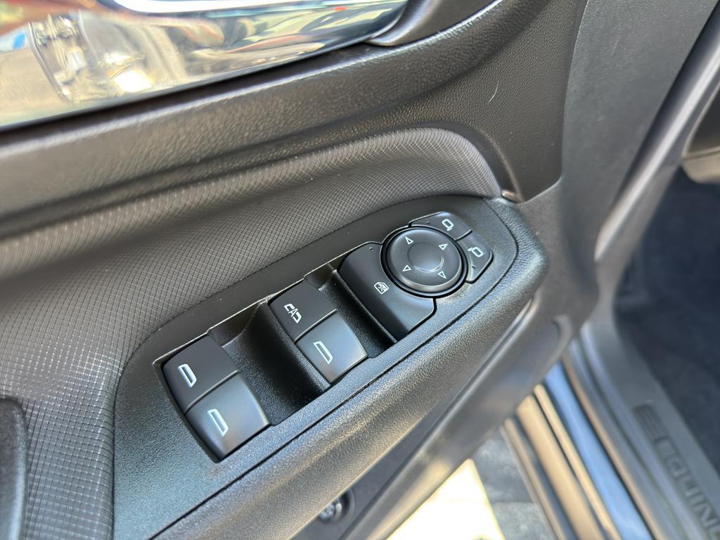 used 2022 Chevrolet Equinox car, priced at $22,990