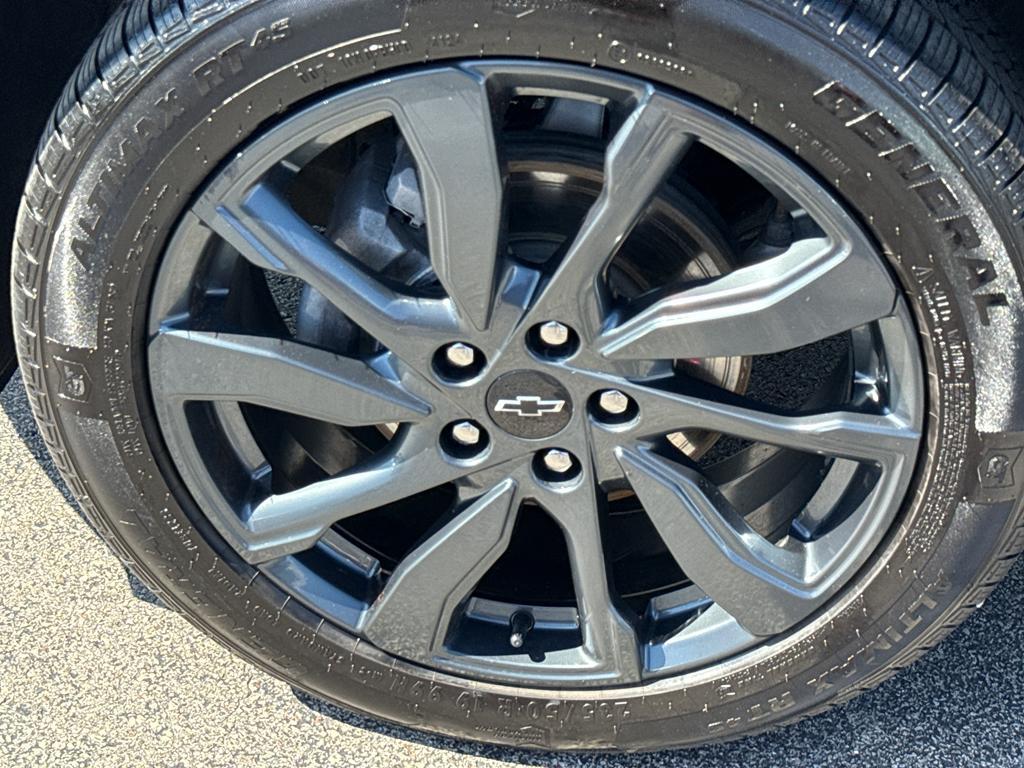 used 2022 Chevrolet Equinox car, priced at $22,990