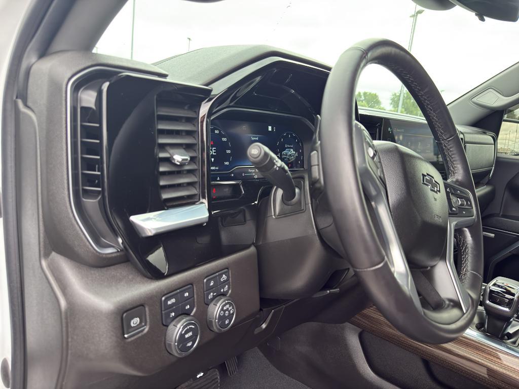 used 2022 Chevrolet Silverado 1500 car, priced at $42,990