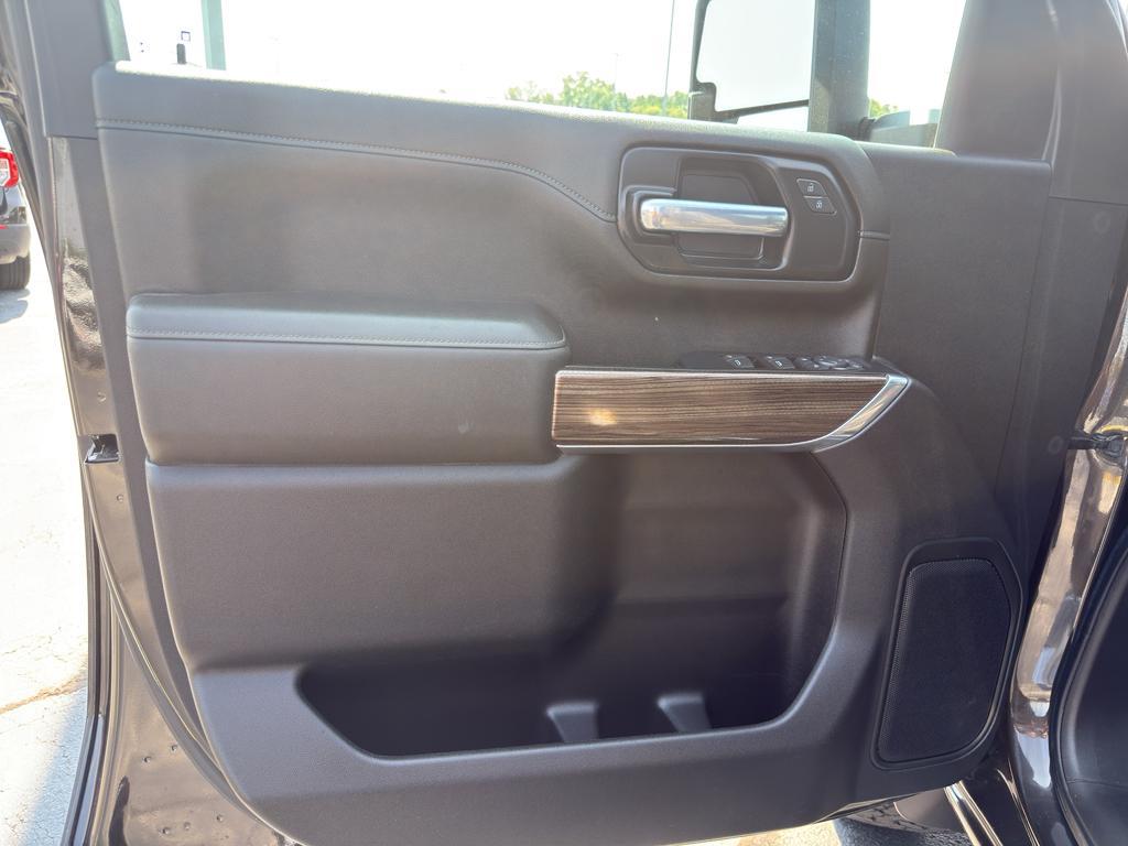 used 2021 Chevrolet Silverado 2500 car, priced at $48,990