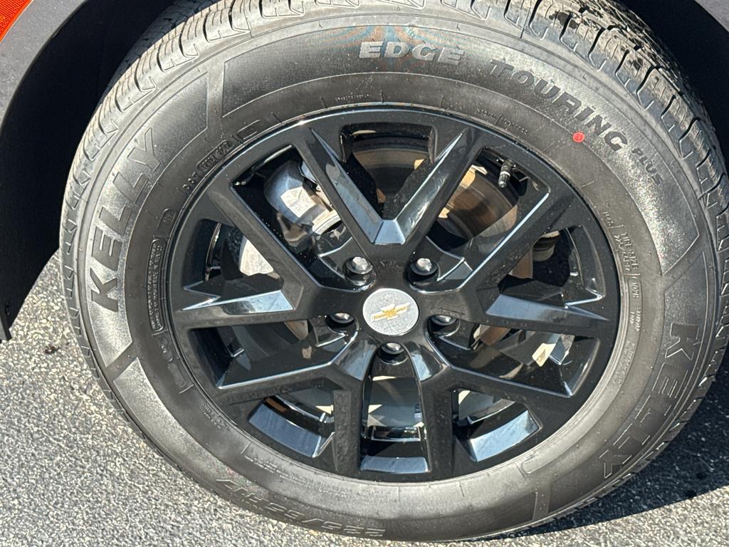 used 2022 Chevrolet Equinox car, priced at $24,390