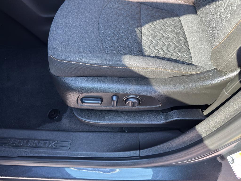 used 2022 Chevrolet Equinox car, priced at $24,390