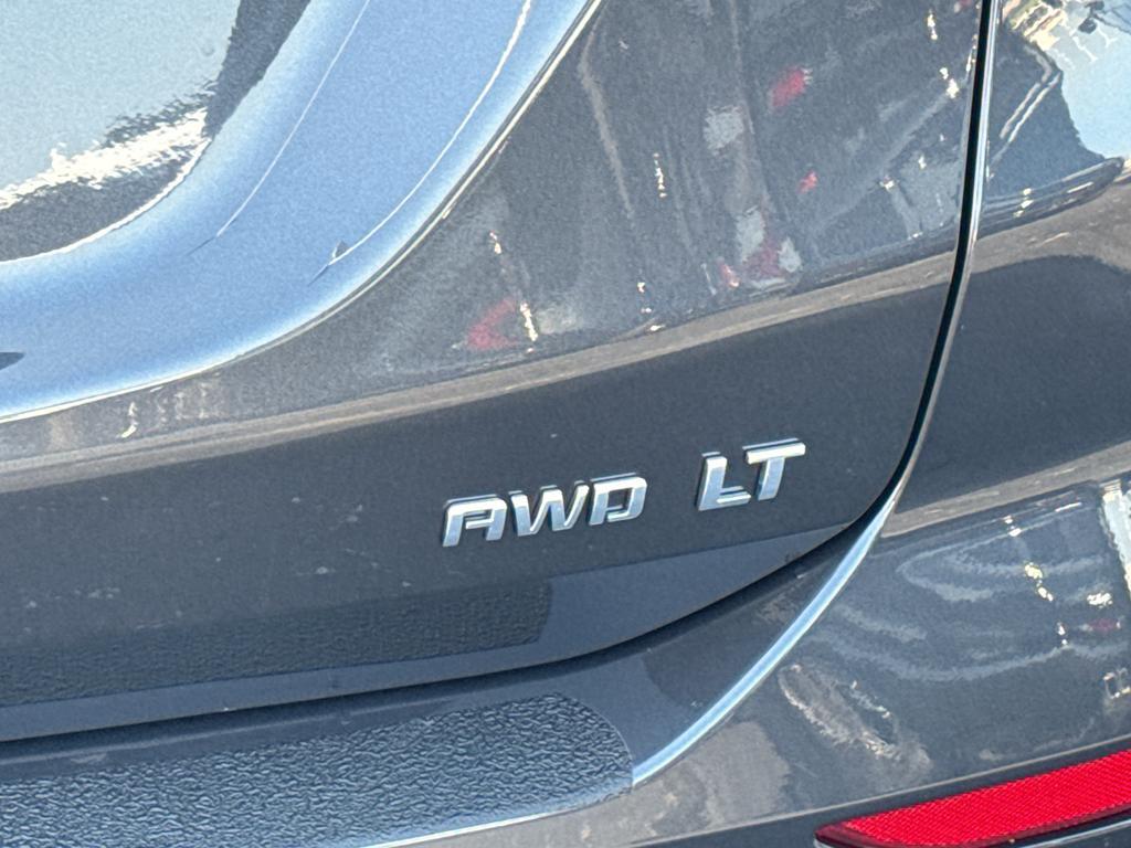 used 2022 Chevrolet Equinox car, priced at $24,390