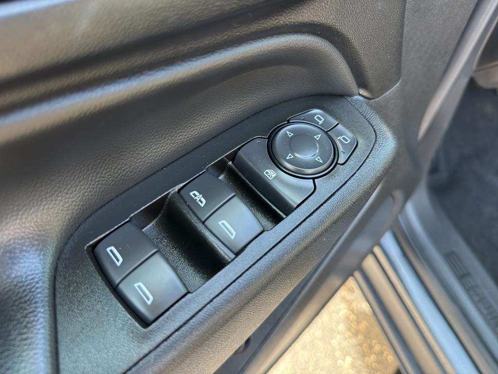 used 2022 Chevrolet Equinox car, priced at $24,390