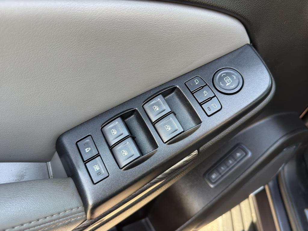 used 2018 Chevrolet Suburban car, priced at $25,995