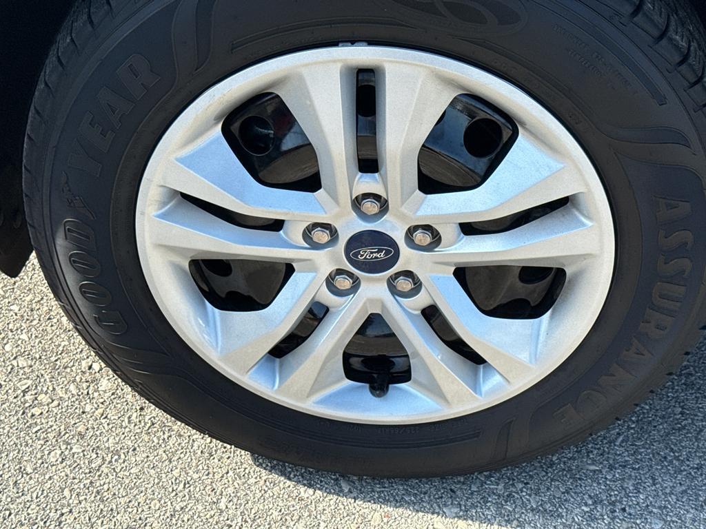 used 2022 Ford Escape car, priced at $16,999