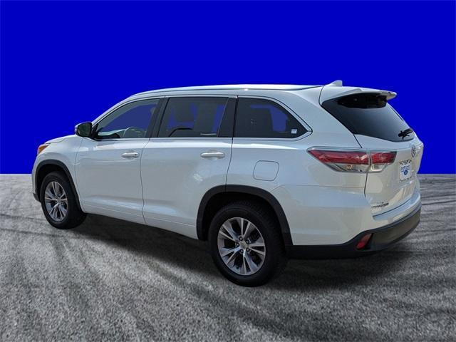 used 2015 Toyota Highlander car, priced at $17,239