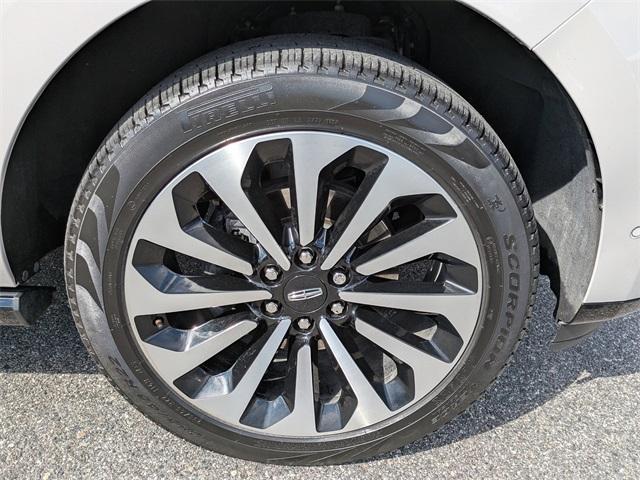 used 2024 Lincoln Navigator L car, priced at $68,267