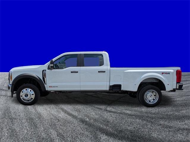 new 2025 Ford F-450 car, priced at $72,676