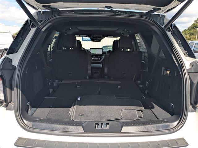 new 2025 Ford Explorer car, priced at $58,611