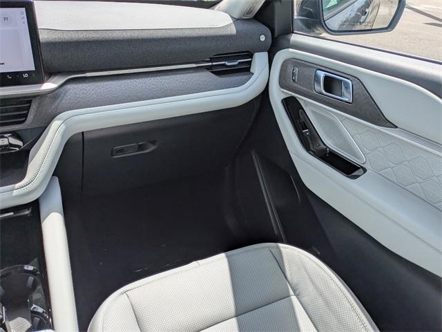new 2025 Ford Explorer car, priced at $55,944