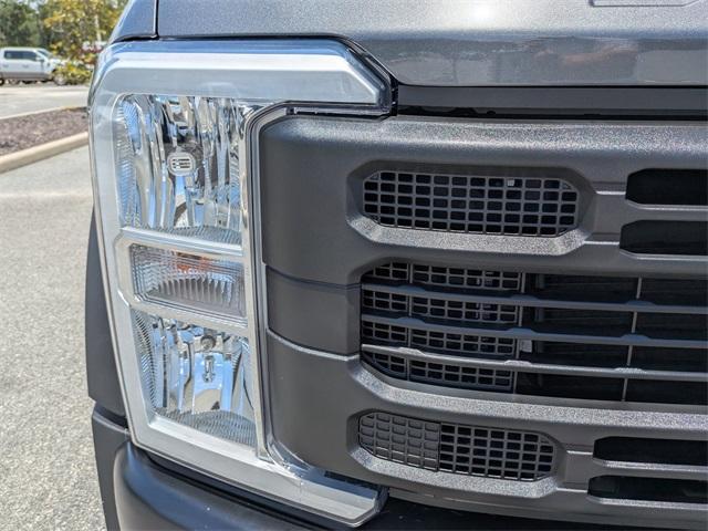 new 2025 Ford F-450 car, priced at $72,354