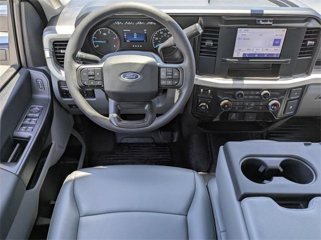 new 2025 Ford F-450 car, priced at $72,354