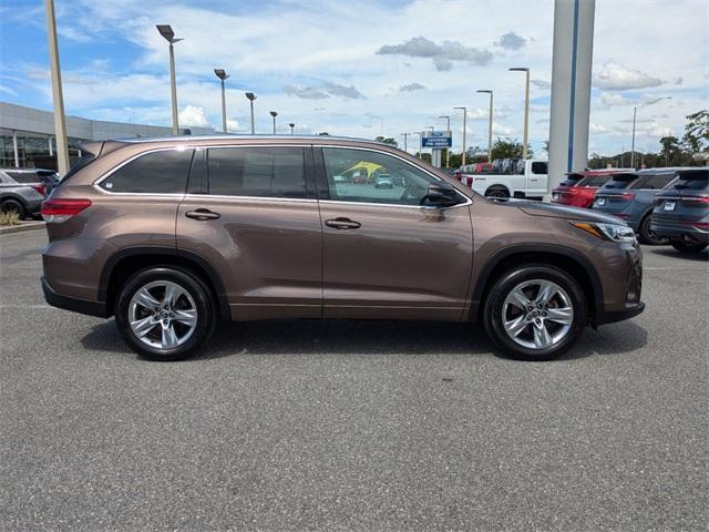 used 2019 Toyota Highlander car, priced at $30,734