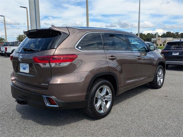 used 2019 Toyota Highlander car, priced at $30,734