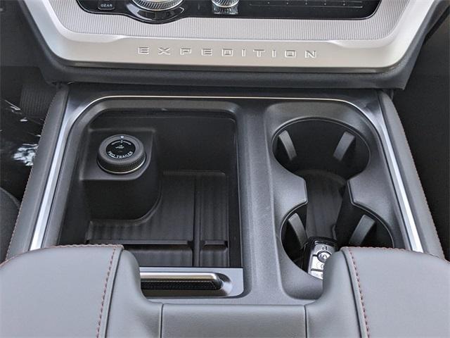 new 2025 Ford Expedition car, priced at $62,096
