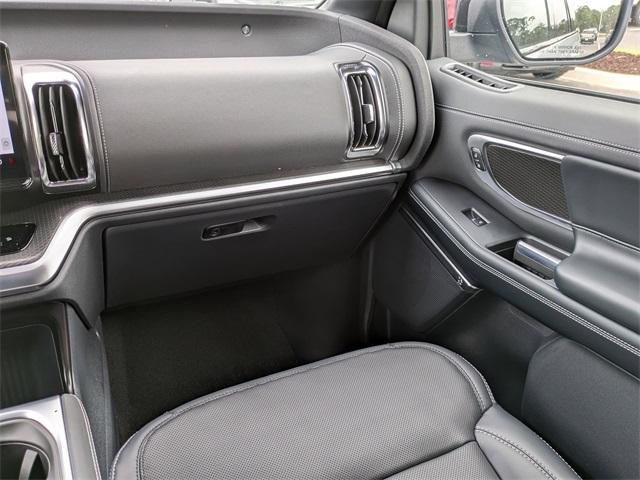 new 2025 Ford Expedition car, priced at $80,694