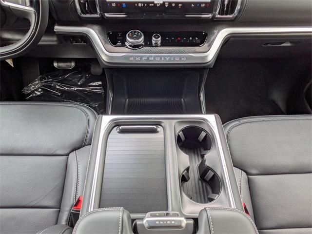 new 2025 Ford Expedition car, priced at $80,694