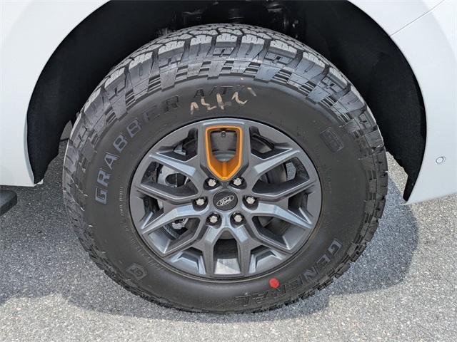 new 2025 Ford Expedition car, priced at $80,809