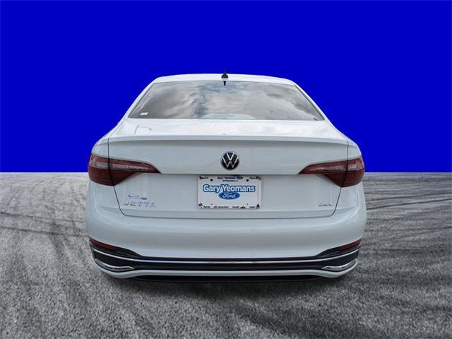 used 2024 Volkswagen Jetta car, priced at $23,408