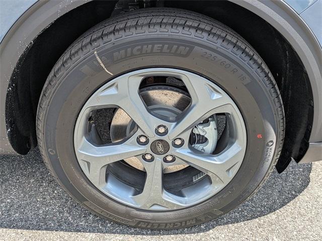 new 2025 Ford Escape car, priced at $30,658