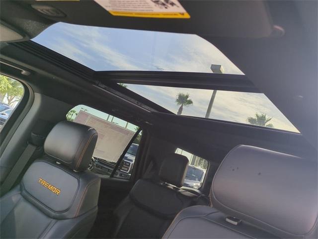 new 2025 Ford Expedition car, priced at $83,025