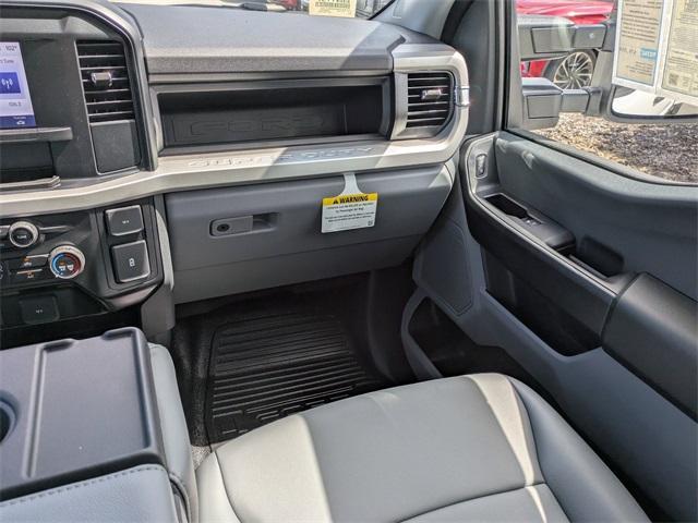 new 2025 Ford F-450 car, priced at $73,100