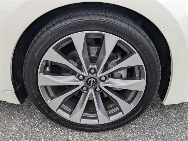 used 2023 Nissan Maxima car, priced at $32,360