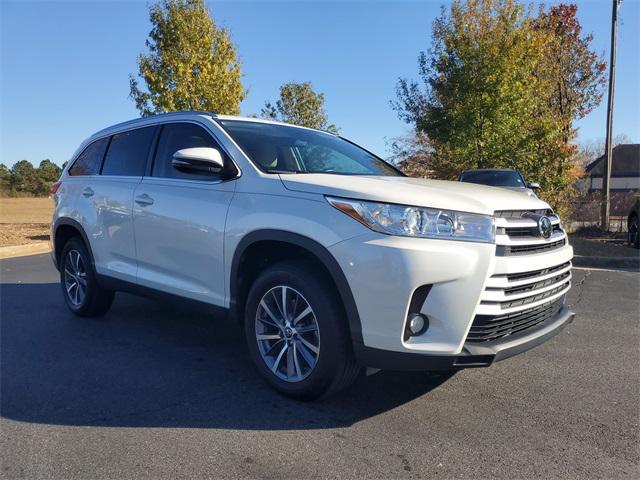 used 2019 Toyota Highlander car, priced at $27,988