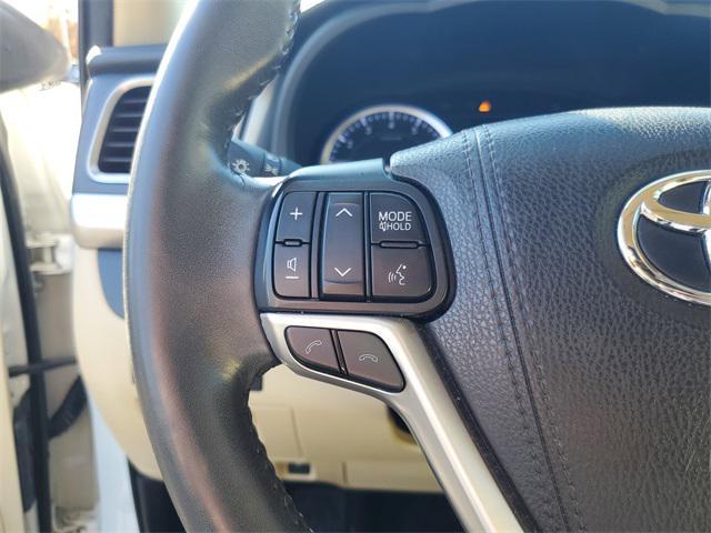 used 2019 Toyota Highlander car, priced at $27,988