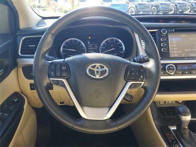 used 2019 Toyota Highlander car, priced at $27,988
