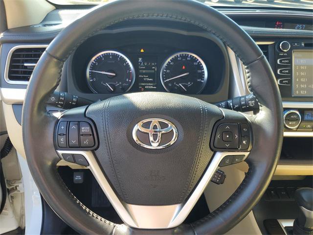 used 2019 Toyota Highlander car, priced at $27,988