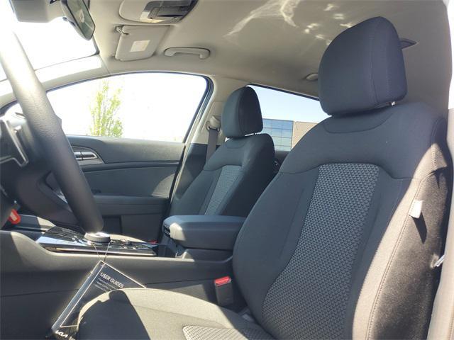 new 2025 Kia Sportage Hybrid car, priced at $29,366