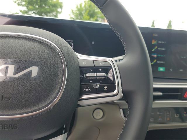 new 2025 Kia Sorento car, priced at $35,544