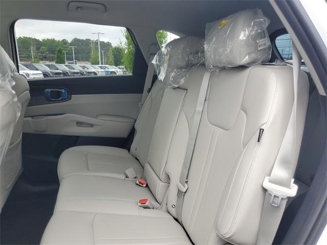 new 2025 Kia Sorento car, priced at $35,544