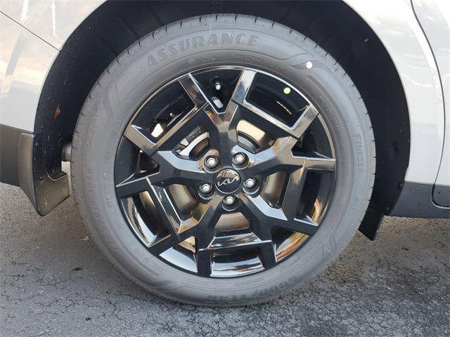 new 2026 Kia Carnival Hybrid car, priced at $52,326