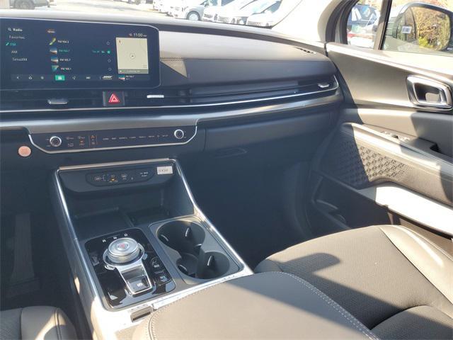 new 2026 Kia Carnival Hybrid car, priced at $52,326