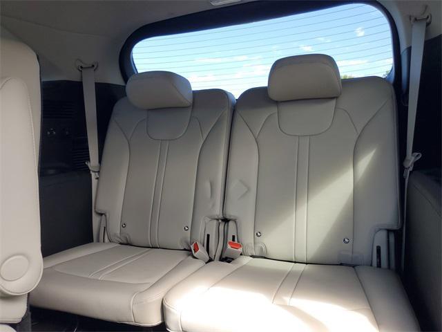 new 2025 Kia Sorento car, priced at $39,898