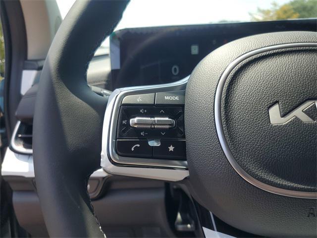 new 2026 Kia Carnival Hybrid car, priced at $53,058