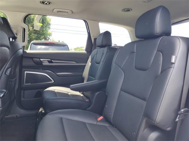 used 2023 Kia Telluride car, priced at $32,488