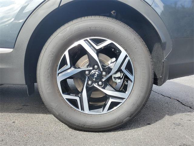 new 2025 Kia Sportage car, priced at $25,670