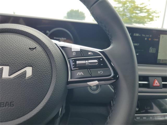 new 2025 Kia Seltos car, priced at $29,876