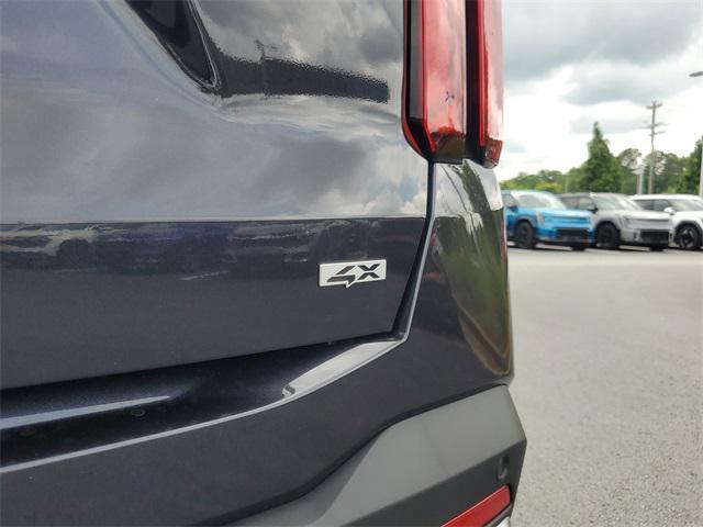 new 2025 Kia Sorento car, priced at $37,181