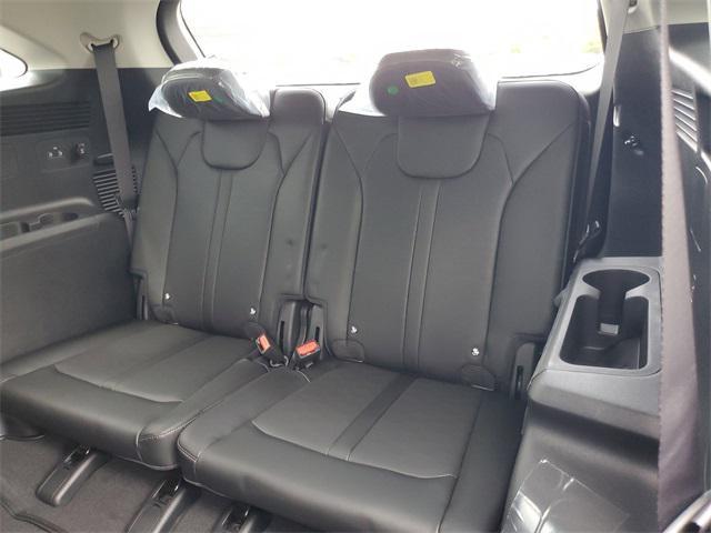 new 2025 Kia Sorento car, priced at $37,181