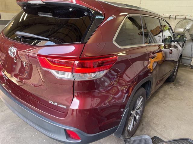 used 2018 Toyota Highlander car, priced at $26,990