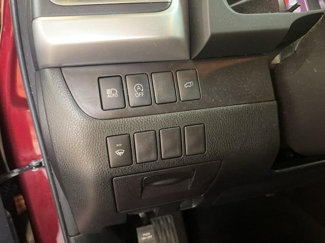 used 2018 Toyota Highlander car, priced at $26,990