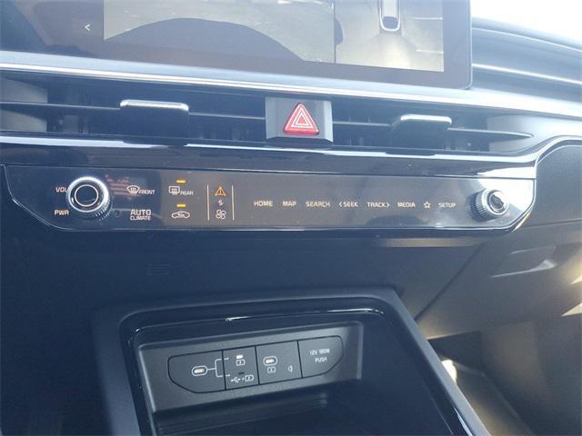 new 2025 Kia K5 car, priced at $33,622